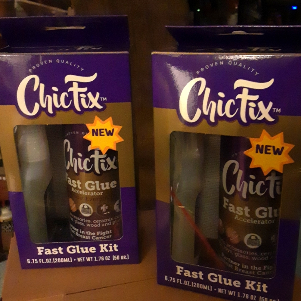 COPY - 2 BOXES CHIC FIX GLUE